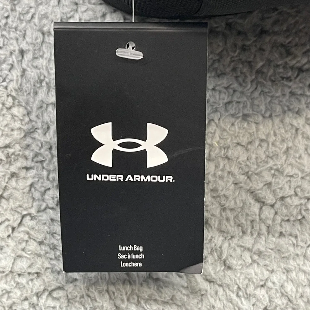 NWT Under Armour UA71270 Insulated Front Pocket Black Lunch Bag 1387676-001